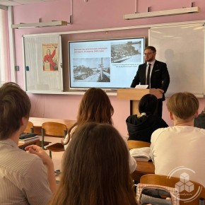 В 4-й городской школе прошёл открытый урок, посвящённый 81-й годовщине начала Венской наступательной операции