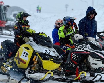 Ямальцы завоевали 13 медалей на этапах первенства и чемпионата России по кроссу на снегоходах