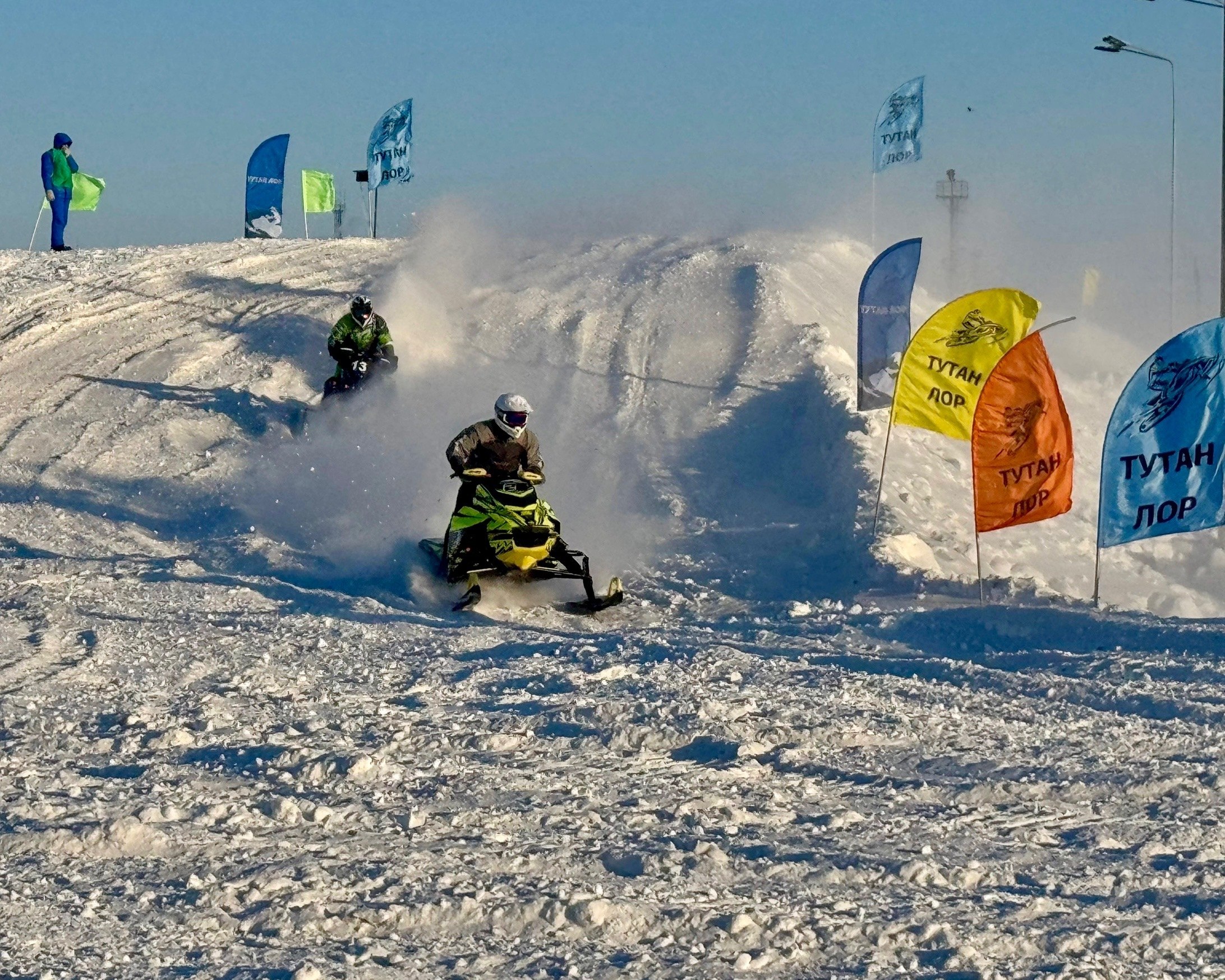 Ямальцы завоевали 13 медалей на этапах первенства и чемпионата России по кроссу на снегоходах Ямальцы завоевали 13 медалей на этапах первенства и чемпионата России по кроссу на снегоходах