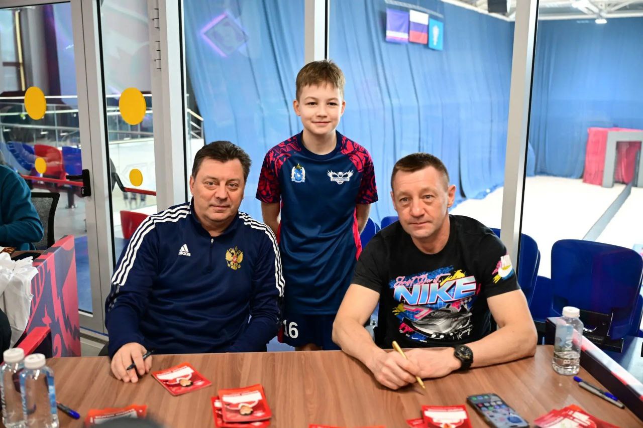 Мастер-класс от команды FRESTYLE SPORT и автограф-сессия! Мастер-класс от команды FRESTYLE SPORT и автограф-сессия!