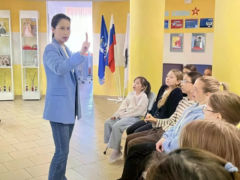 Салехардские школьники погрузились в мир безбарьерного общения Салехардские школьники погрузились в мир безбарьерного общения