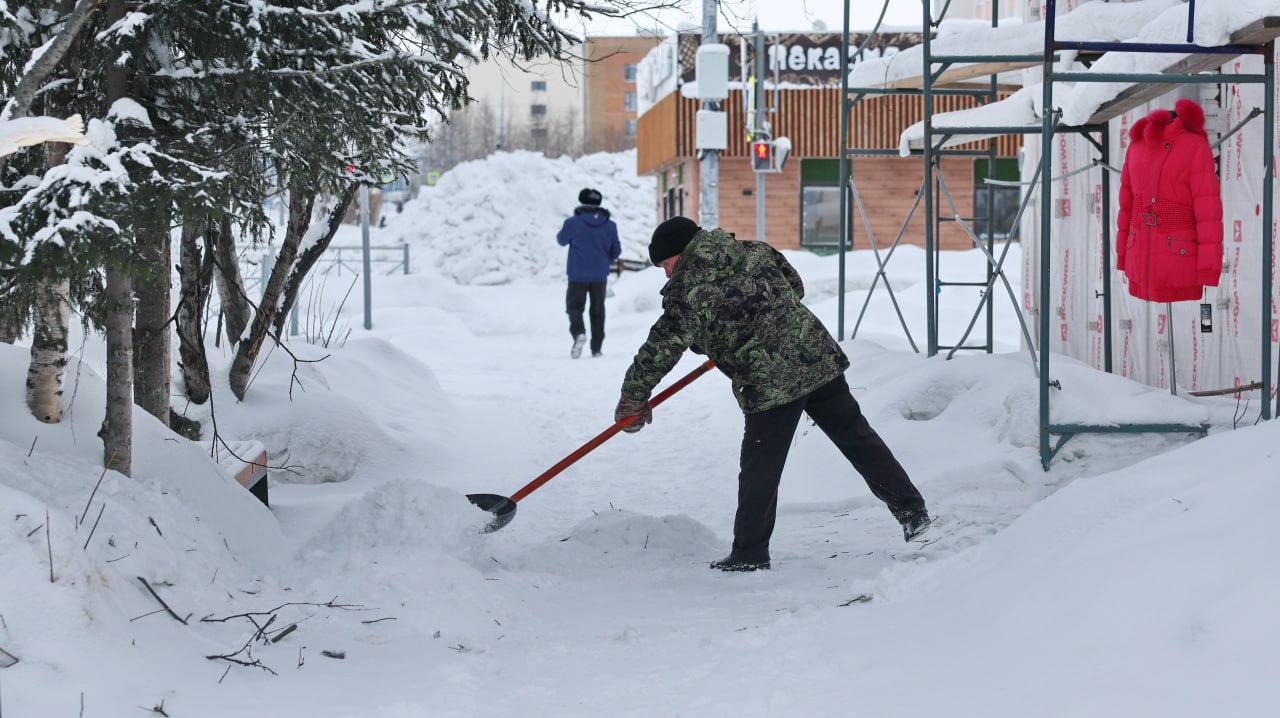 Долой сугробы, или Салехард ждёт помощи от автомобилистов Долой сугробы, или Салехард ждёт помощи от автомобилистов