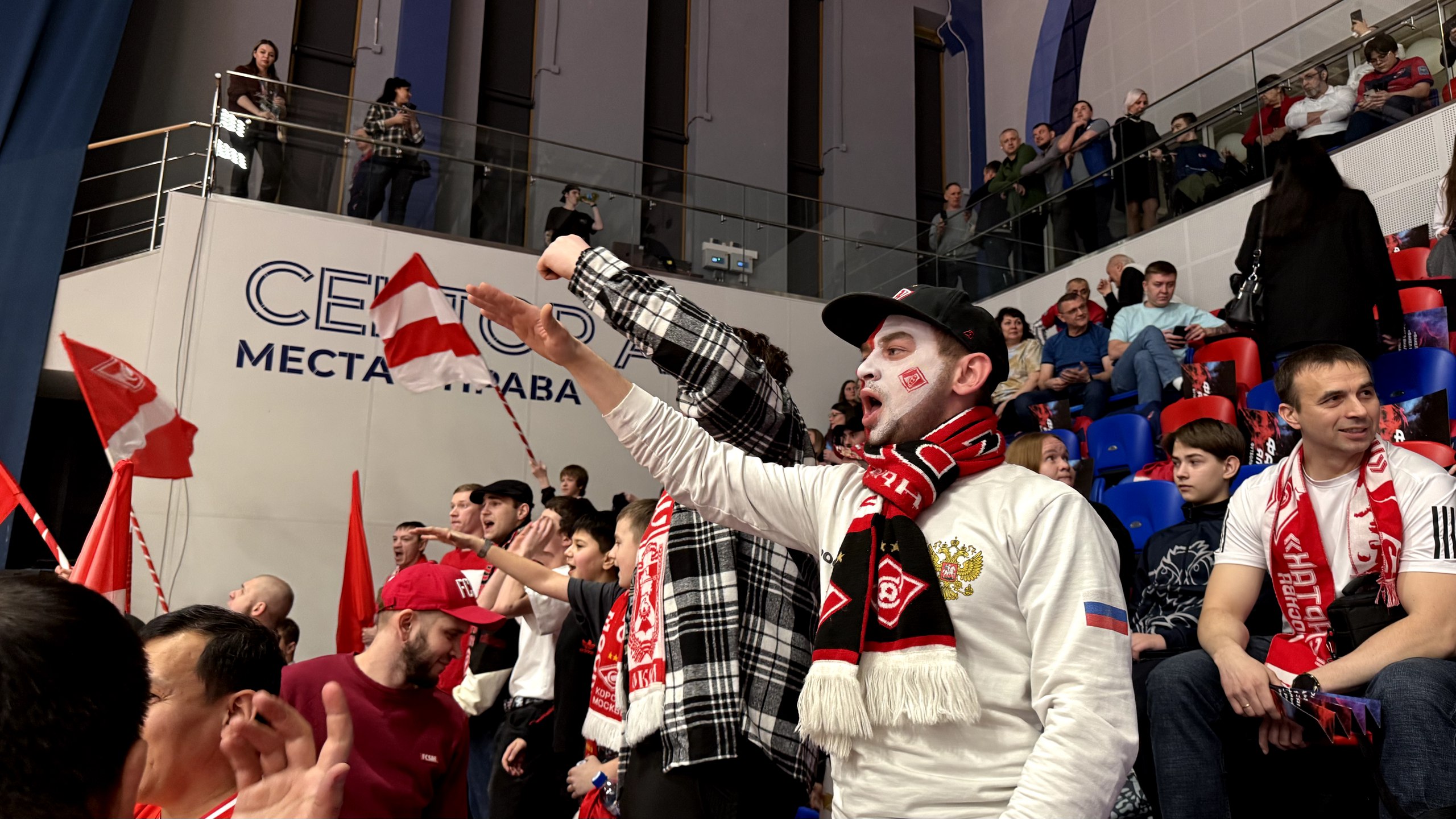 В Новом Уренгое торжественно открыли «Факел-Арену»