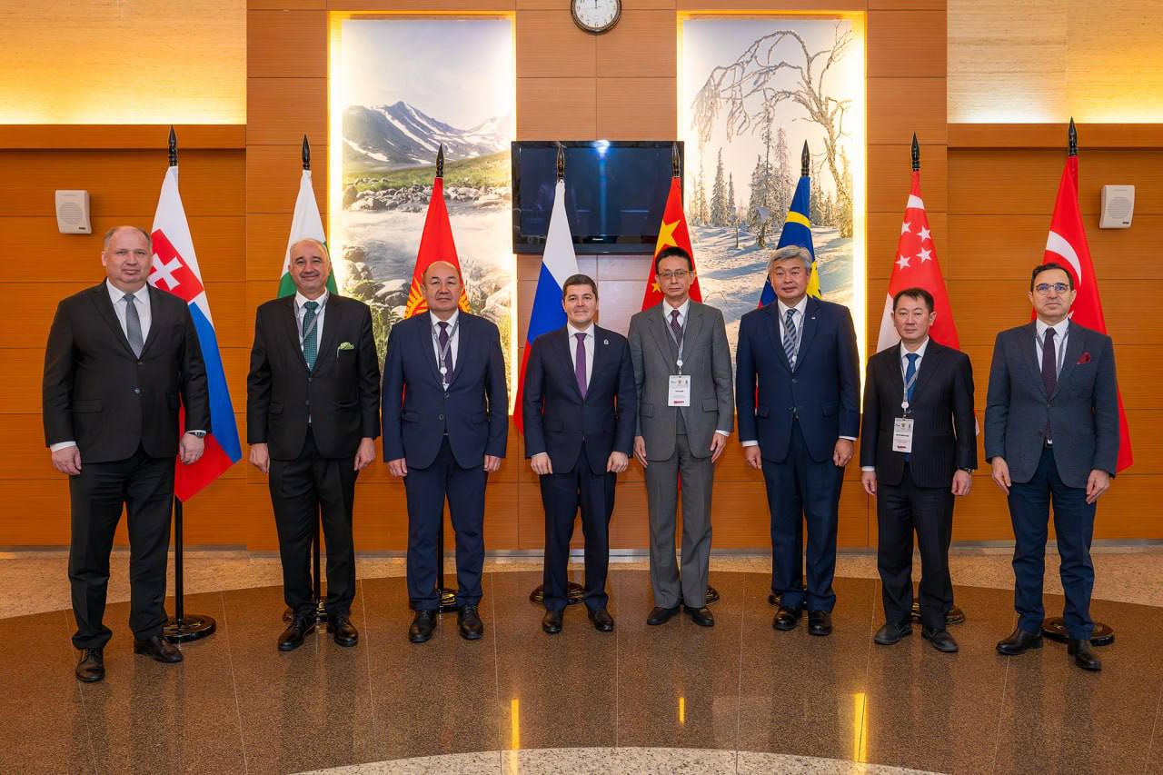 Дмитрий Артюхов: Встречаем на Ямале представителей дипломатических миссий иностранных государств