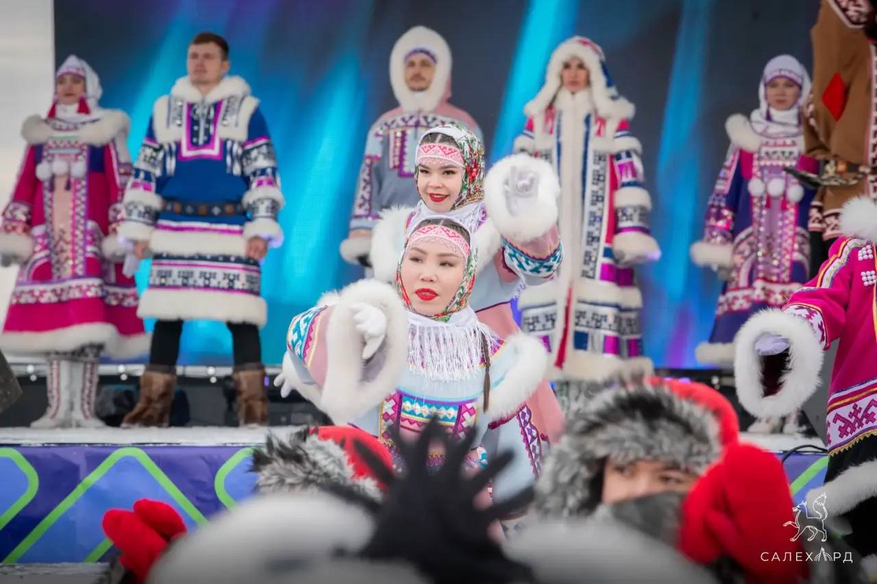 Первый день праздника в объективе - динамично, ярко, зрелищно Первый день праздника в объективе - динамично, ярко, зрелищно