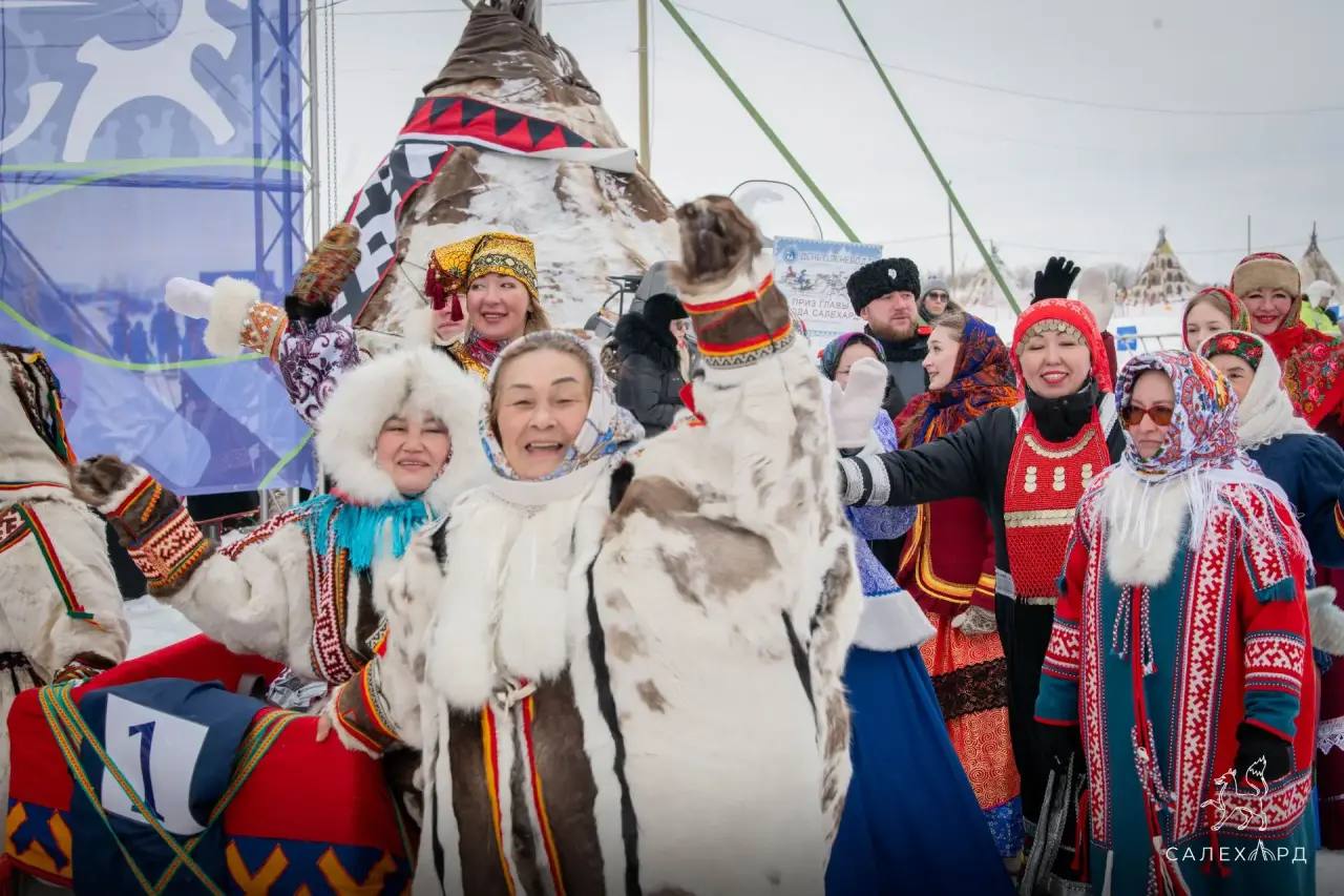 Первый день праздника в объективе - динамично, ярко, зрелищно Первый день праздника в объективе - динамично, ярко, зрелищно
