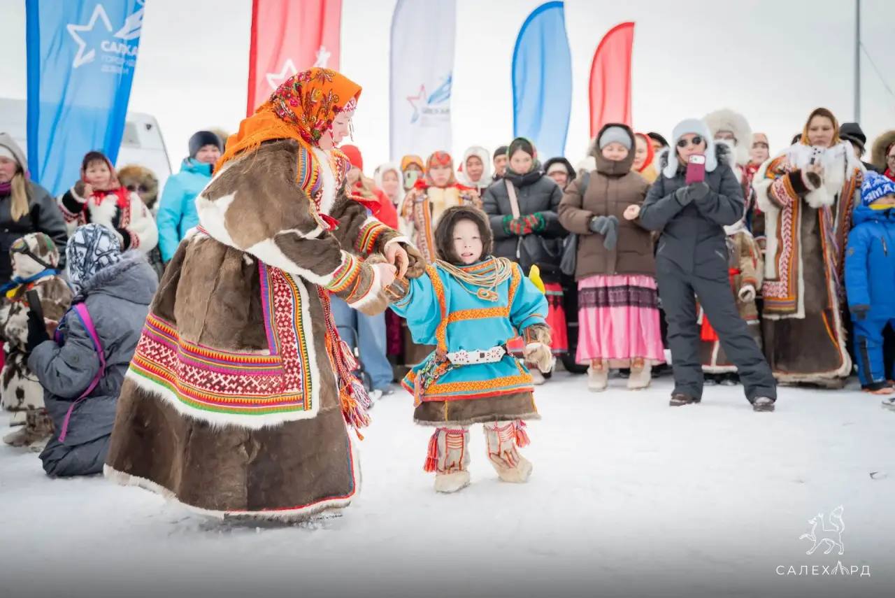 Яркие, нарядные, неповторимые Яркие, нарядные, неповторимые