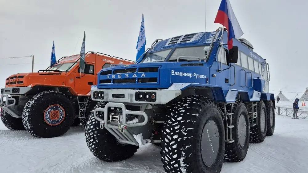 Едут там, где не пройдёт никто: в Салехарде показали вездеходы «Звезда» Едут там, где не пройдёт никто: в Салехарде показали вездеходы «Звезда»