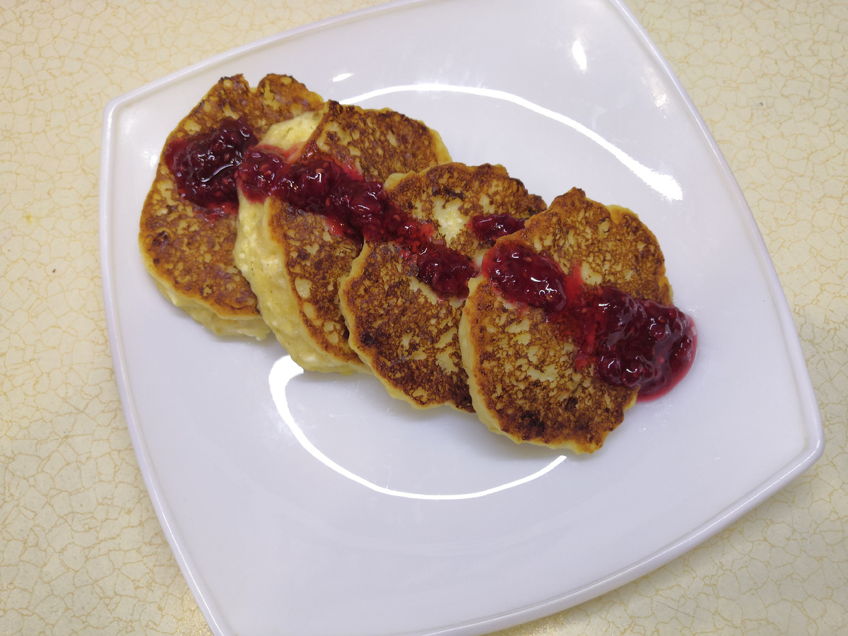 Нежные оладьи с бананом и творогом: простой рецепт для любимого десерта