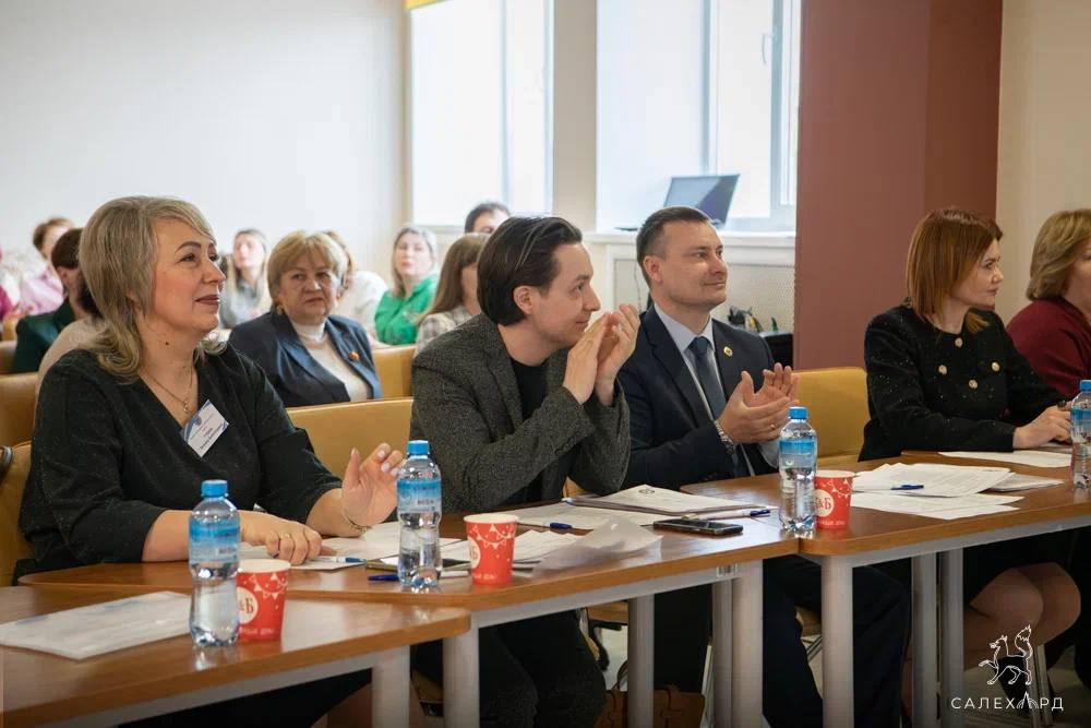 24 педагога - 24 вектора развития: в Салехарде стартовал конкурс «Лидеры образования: набираем высоту»