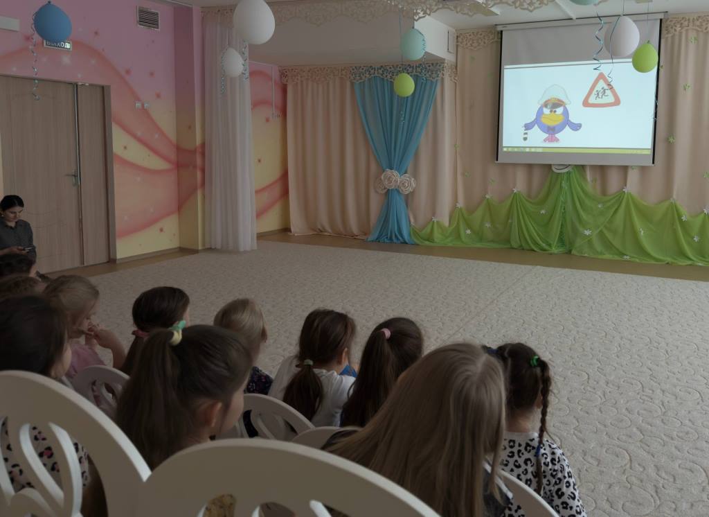 В детском саду «Брусничка» прошло мероприятие «Я - знаток ПДД с ранних лет!» В детском саду «Брусничка» прошло мероприятие «Я - знаток ПДД с ранних лет!»