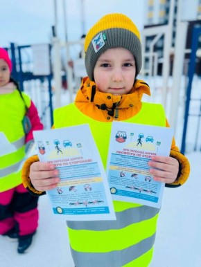 Автоинспекторы и «Родительский патруль» провели акцию по