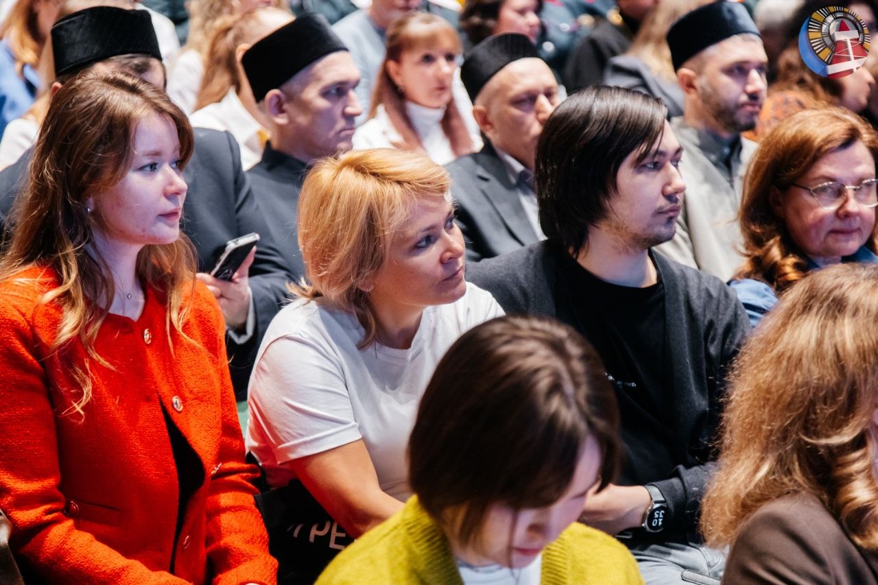 Форум «Единство в многообразии: от общих ценностей — к общему будущему» прошёл в Ноябрьске Форум «Единство в многообразии: от общих ценностей — к общему будущему» прошёл в Ноябрьске