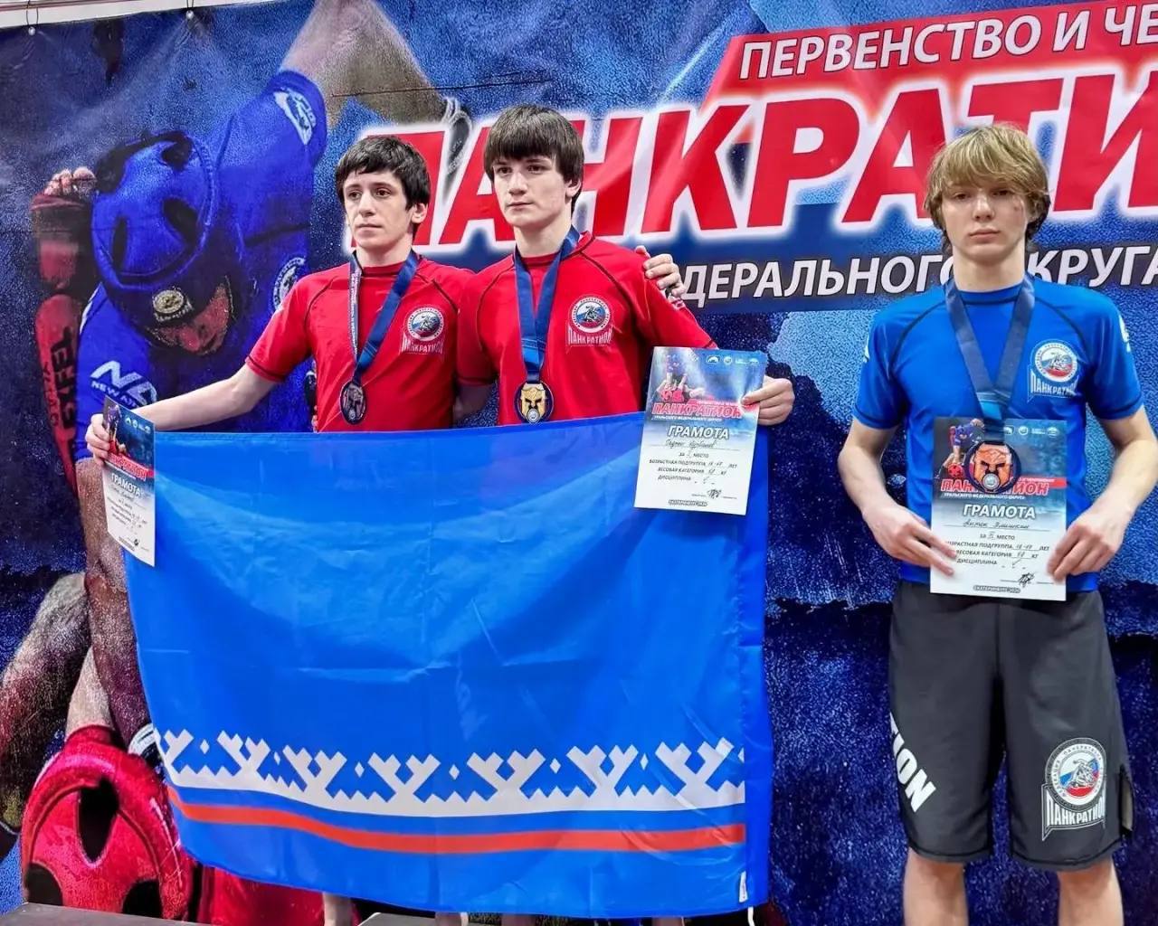 Арктические борцы покорили пьедестал своим мастерством Арктические борцы покорили пьедестал своим мастерством
