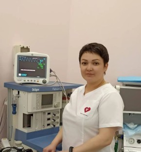 Из заботы – в профессию. Ольга Мансуровна Якубова в медицину пришла не случайно, а через личную боль и любовь: когда тяжело заболела мама, потребовался квалифицированный медицинский уход и лечение