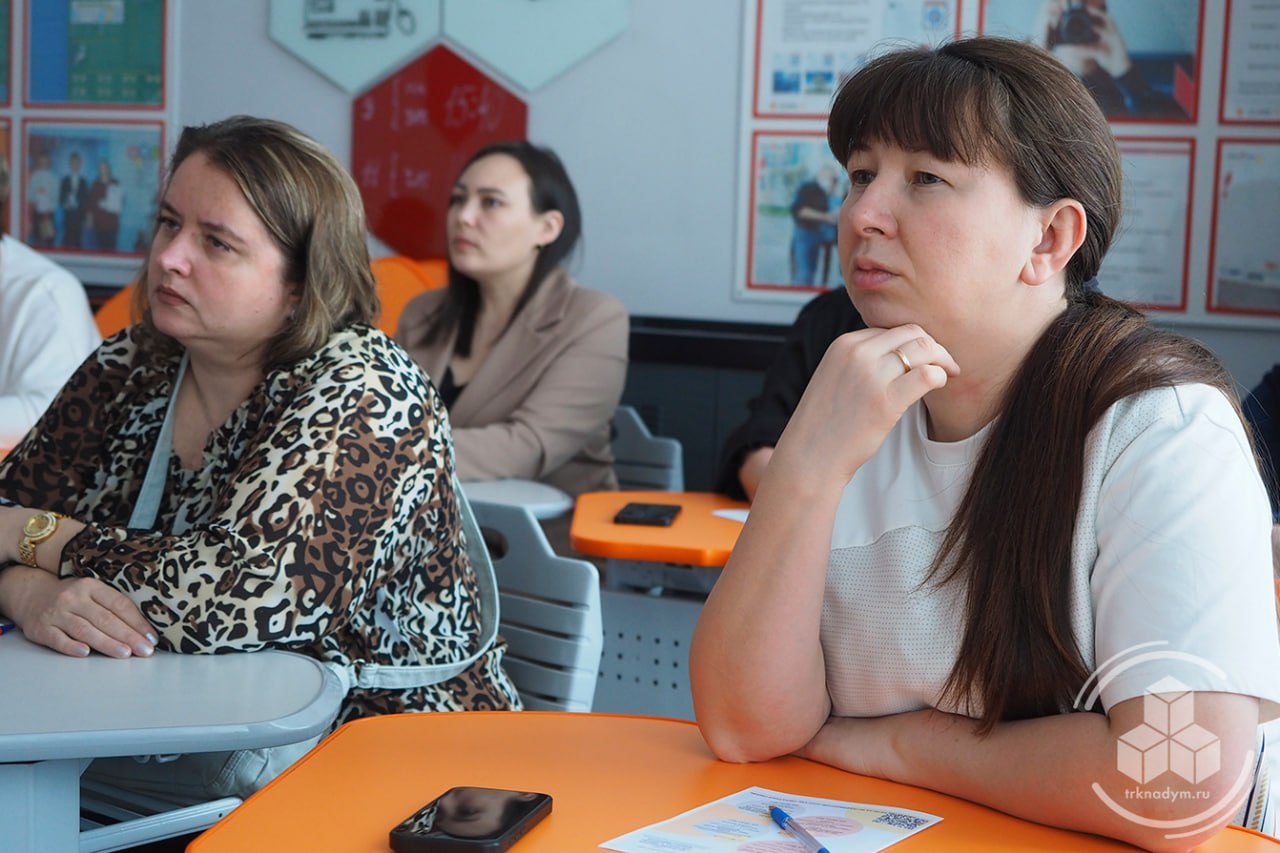 В 9-й городской школе прошла районная акция «#командаПРО «педагогический тур» В 9-й городской школе прошла районная акция «#командаПРО «педагогический тур»