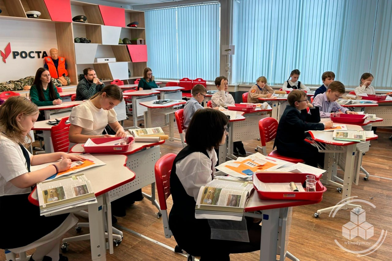 В 9-й городской школе прошла районная акция «#командаПРО «педагогический тур» В 9-й городской школе прошла районная акция «#командаПРО «педагогический тур»