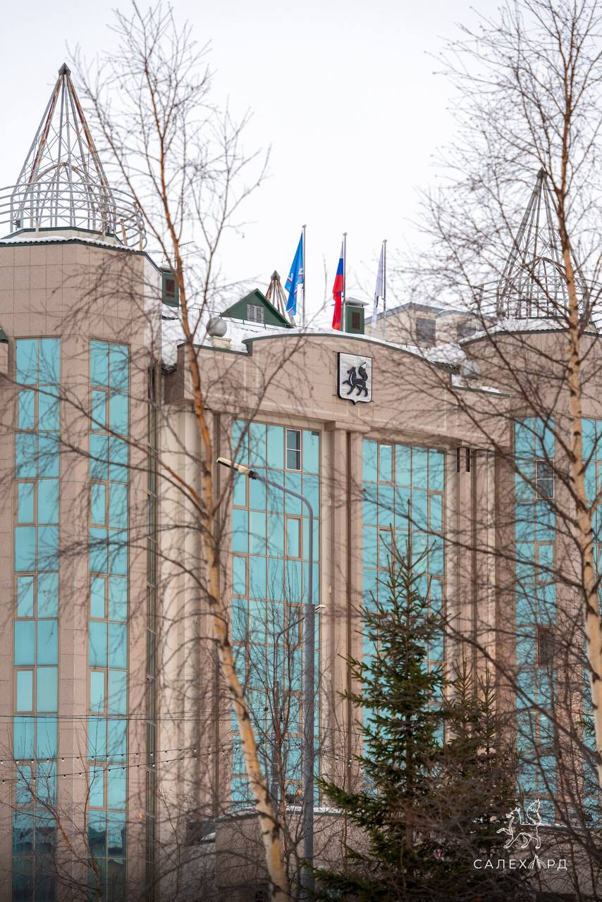 Глава города Алексей Титовский и администрация Салехарда в MAX