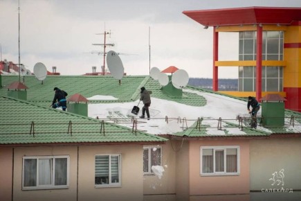 Коммунальные и дорожные службы ведут работы во дворах и на улично-дорожной сети города