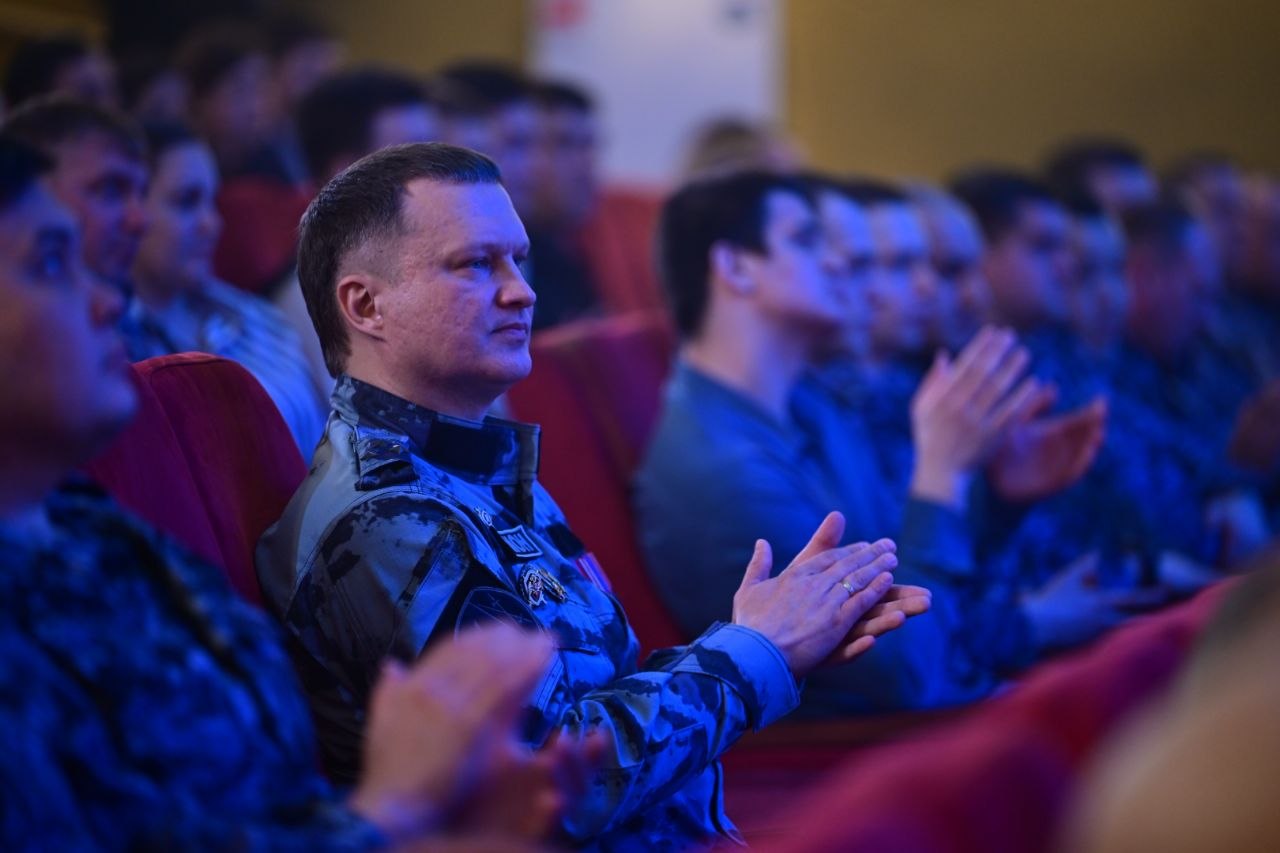 27 марта в России отмечается День войск национальной гвардии РФ. В городском дворце культуры «Октябрь» состоялся праздничный концерт, посвященный этой дате 27 марта в России отмечается День войск национальной гвардии РФ. В городском дворце культуры «Октябрь» состоялся праздничный концерт, посвященный этой дате