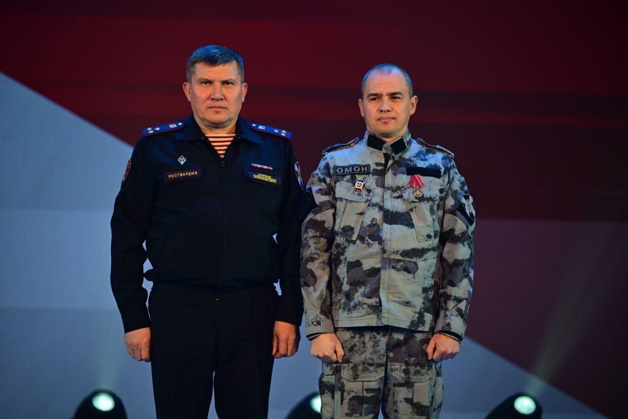 27 марта в России отмечается День войск национальной гвардии РФ. В городском дворце культуры «Октябрь» состоялся праздничный концерт, посвященный этой дате 27 марта в России отмечается День войск национальной гвардии РФ. В городском дворце культуры «Октябрь» состоялся праздничный концерт, посвященный этой дате