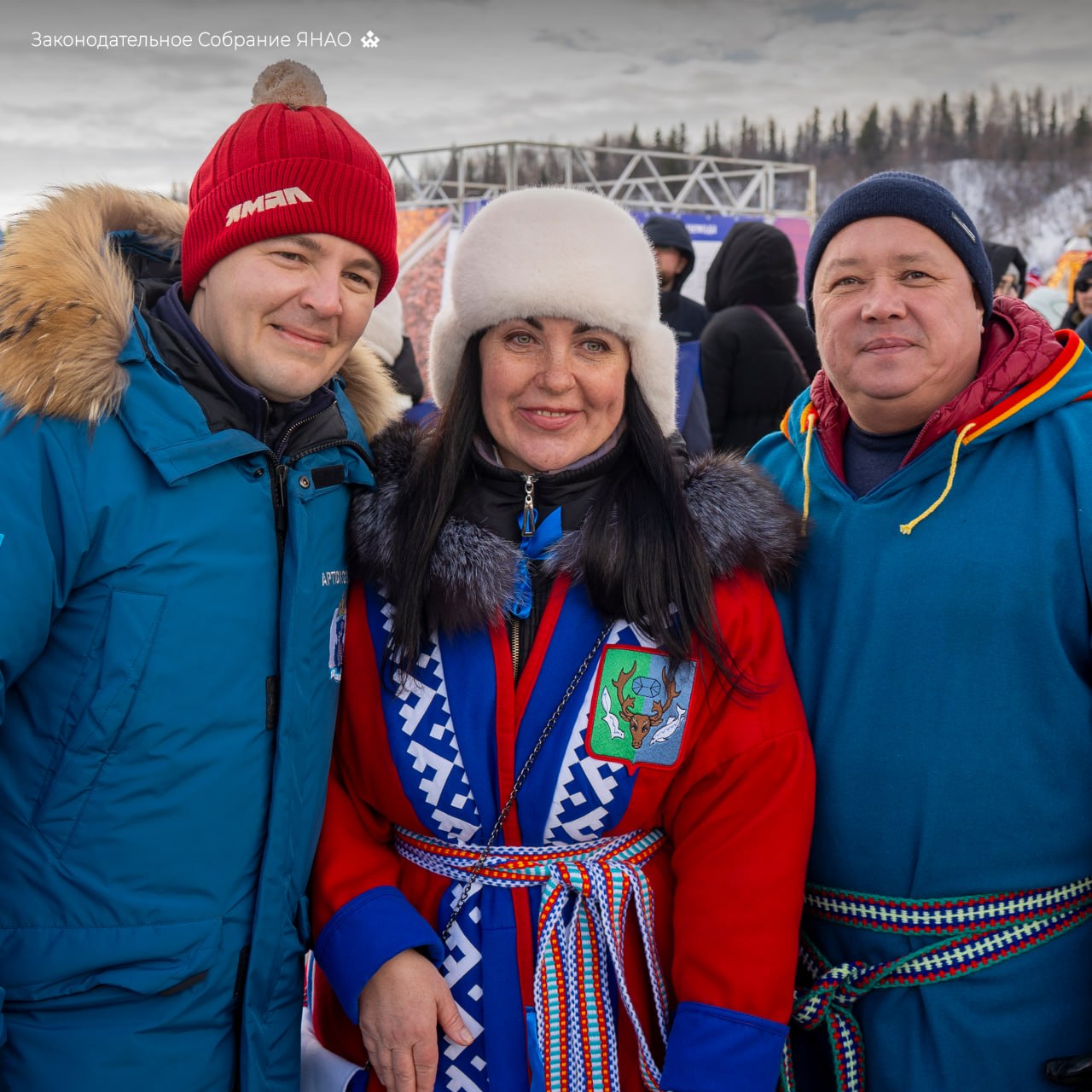 Председатель ямальского парламента Сергей Ямкин и депутаты провели субботу в Аксарке, где встретили День оленевода Председатель ямальского парламента Сергей Ямкин и депутаты провели субботу в Аксарке, где встретили День оленевода