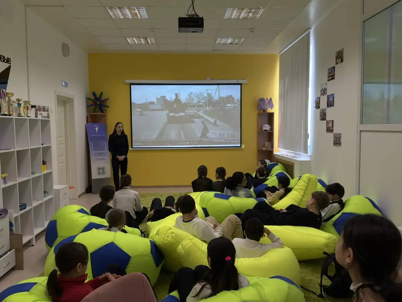 Сотрудники Госавтоинспекции провели урок дорожной безопасности в школе-интернат