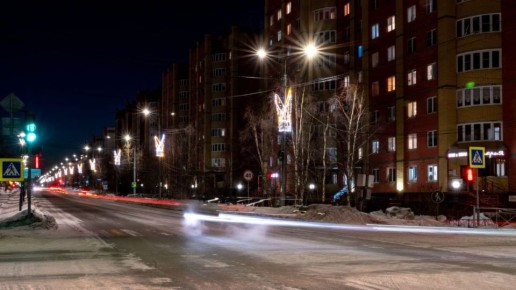 Вечерний Салехард. Наш город красив в любое время суток, но когда загорается иллюминация, на улицах появляется особенная атмосфера