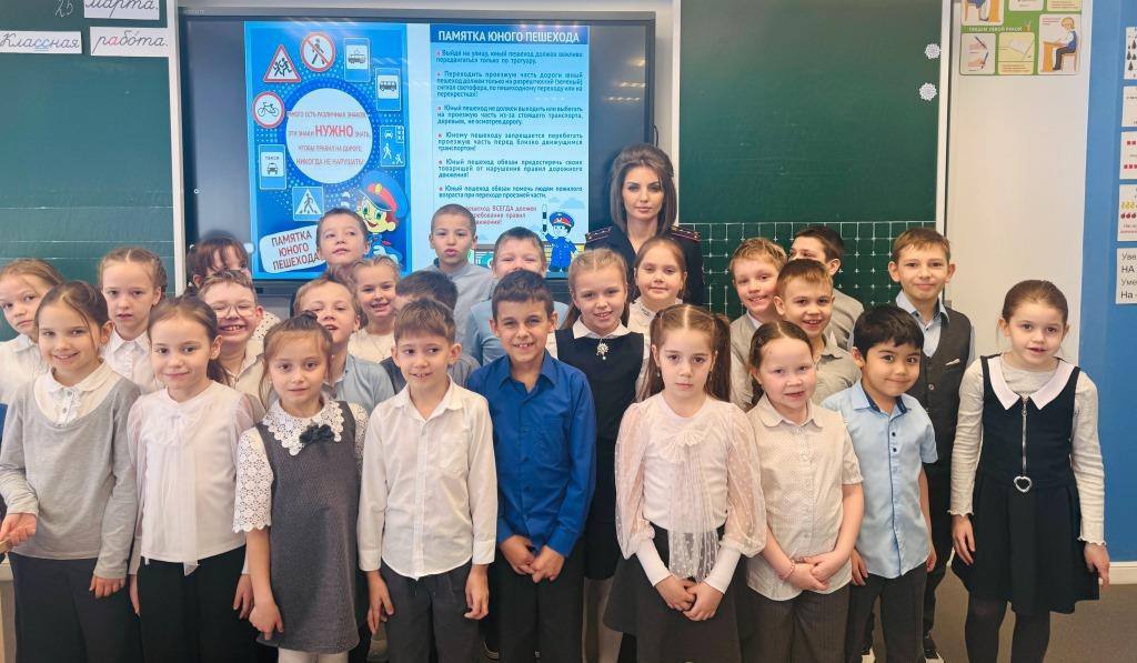 Сотрудники Губкинской Госавтоинспекции провели профилактическое мероприятие в МБОУ «Школа-детский сад «Ступени»» в рамках акции