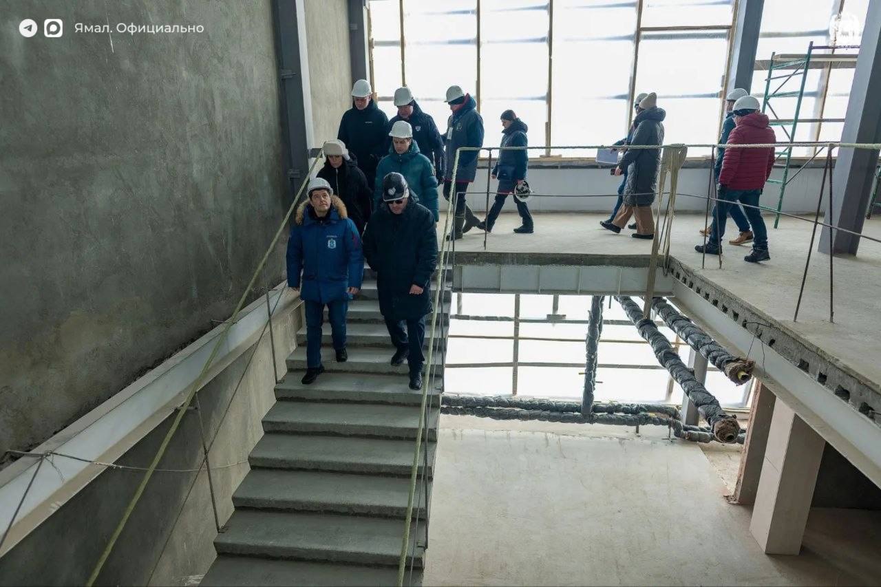 Дмитрий Артюхов посетил с рабочей поездкой Аксарку Дмитрий Артюхов посетил с рабочей поездкой Аксарку