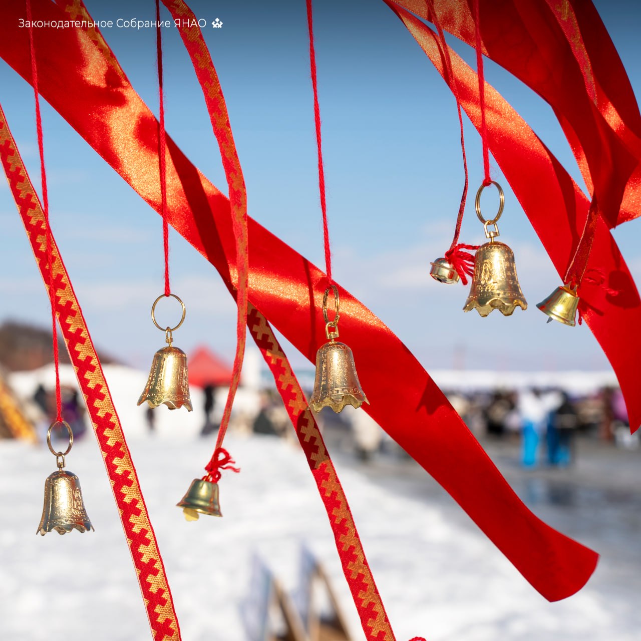 Председатель ямальского парламента Сергей Ямкин и депутаты провели субботу в Аксарке, где встретили День оленевода Председатель ямальского парламента Сергей Ямкин и депутаты провели субботу в Аксарке, где встретили День оленевода