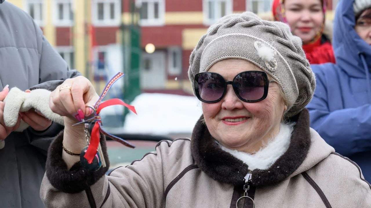 Новоселье в Аксарке: 22 семьи получили ключи Новоселье в Аксарке: 22 семьи получили ключи