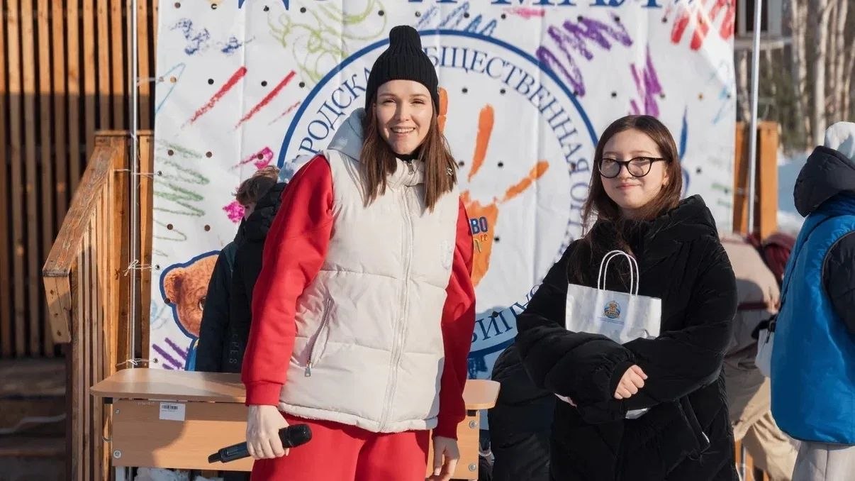 Весенние каникулы стартовали — и начались они понастоящему ярко! На центральной площади НоябрьскПарка прошло увлекательное мероприятие для детей и взрослых Весенние каникулы стартовали — и начались они понастоящему ярко! На центральной площади НоябрьскПарка прошло увлекательное мероприятие для детей и взрослых