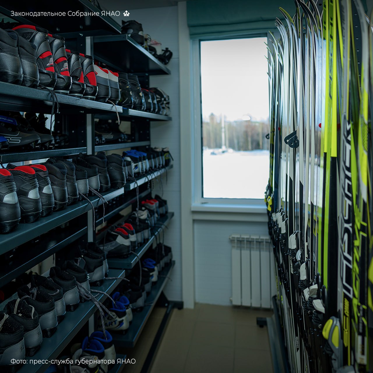 День оленевода отгремел, но рабочая поездка главы региона Дмитрия Артюхова и председателя парламента Сергея Ямкина не закончилась – они проехали по важным для Аксарки объектам День оленевода отгремел, но рабочая поездка главы региона Дмитрия Артюхова и председателя парламента Сергея Ямкина не закончилась – они проехали по важным для Аксарки объектам