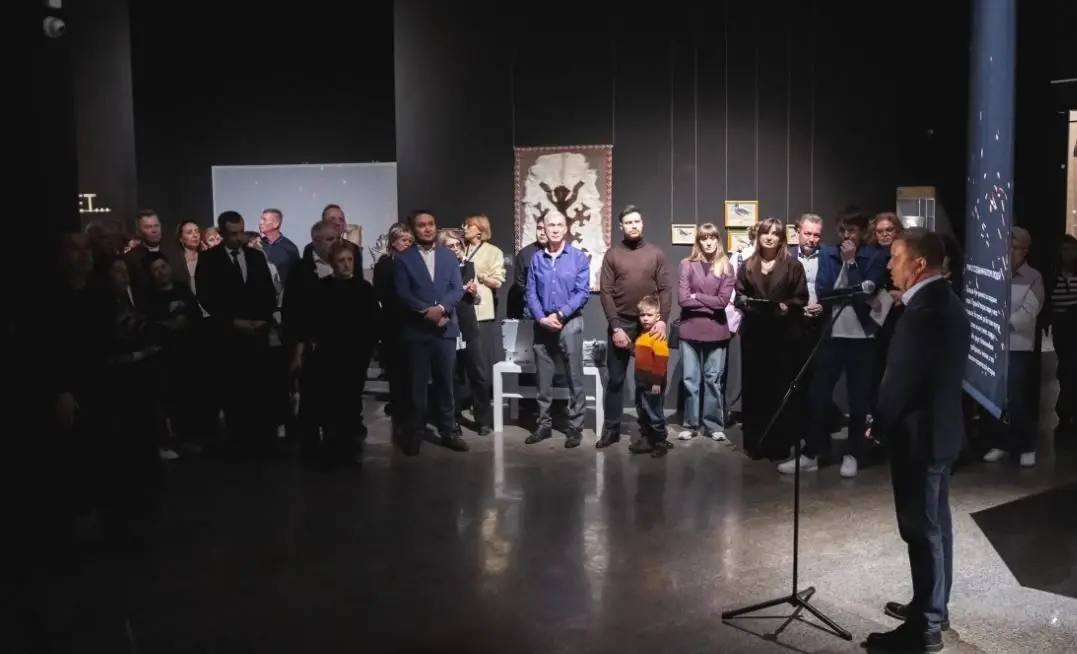 «Уходя, оставьте свет...»: в Тюмени открылась выставка памяти Сергея Лугинина «Уходя, оставьте свет...»: в Тюмени открылась выставка памяти Сергея Лугинина