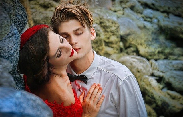 Семь ситуаций, когда женщины предпочитают обманывать мужчин