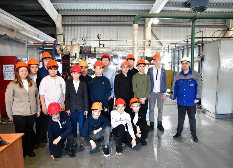 Откуда берется тепло: школьникам показали изнанку городских котельных Откуда берется тепло: школьникам показали изнанку городских котельных