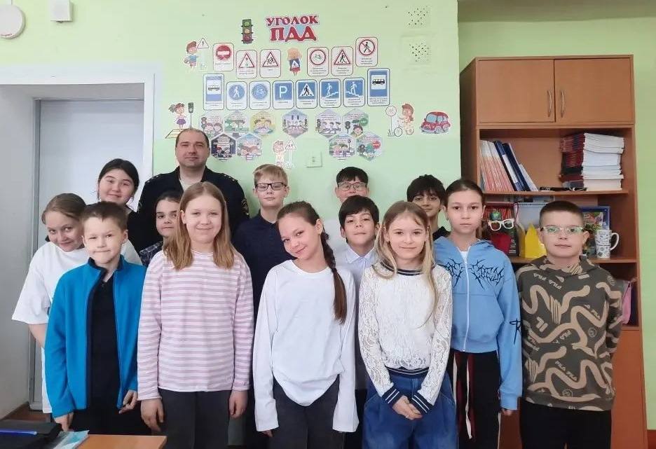 Сотрудники Госавтоинспекции города Лабытнанги провели Сотрудники Госавтоинспекции города Лабытнанги провели