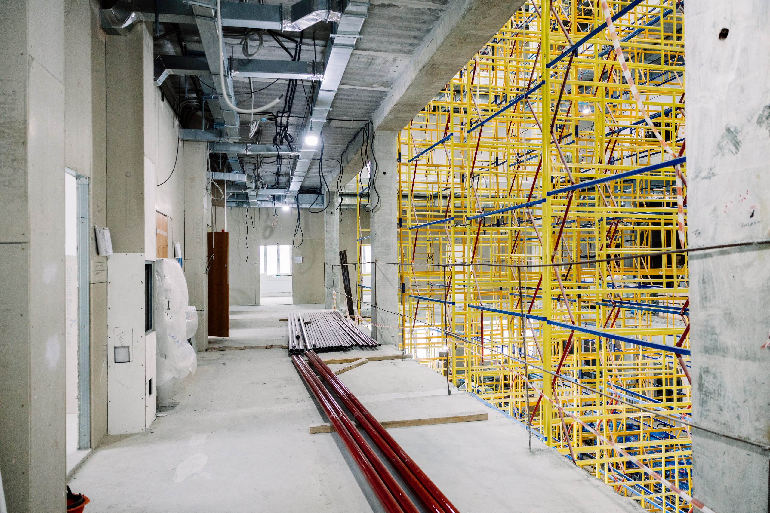 В Губкинском приступили к отделочным работам внутри нового педиатрического корпуса В Губкинском приступили к отделочным работам внутри нового педиатрического корпуса