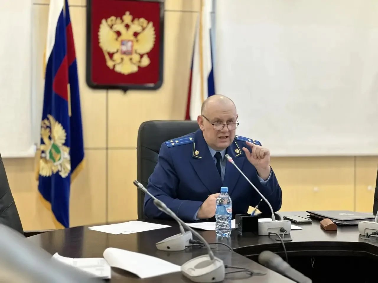 Заместитель прокурора автономного округа Александр Тыльченко провел личный прием жителей Губкинского, Приуральского и Ямальского районов в режиме ВКС