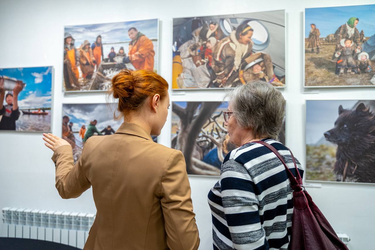 Алексей Титовский: В фотографиях Сергея Анисимова Салехард каждый раз открывается по-новому, даже для тех, кто всю жизнь прожил в городе и хорошо знает каждый уголок Алексей Титовский: В фотографиях Сергея Анисимова Салехард каждый раз открывается по-новому, даже для тех, кто всю жизнь прожил в городе и хорошо знает каждый уголок
