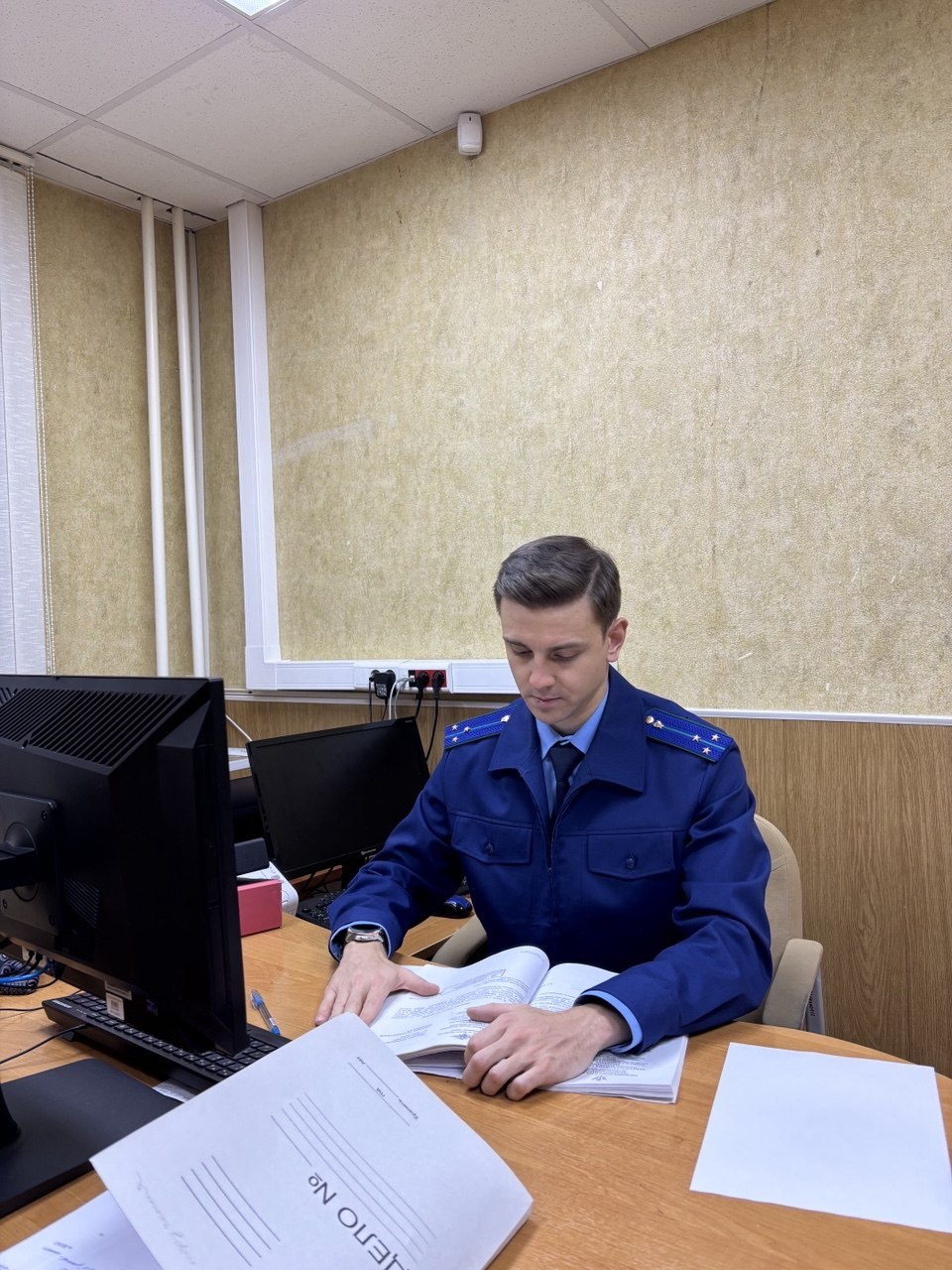 Благодаря вмешательству прокуратуры Лабытнанги установлен факт отцовства участником СВО в отношении троих несовершеннолетних детей