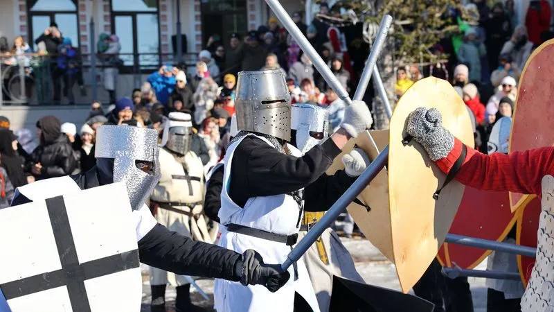 Горячий лёд: в Салехарде соберутся витязи и фигуристы