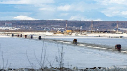 На переправе Салехард — Лабытнанги снизили грузоподъёмность