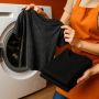 Секреты успешной стирки черного: как сохранить цвет и свежесть любимых вещей