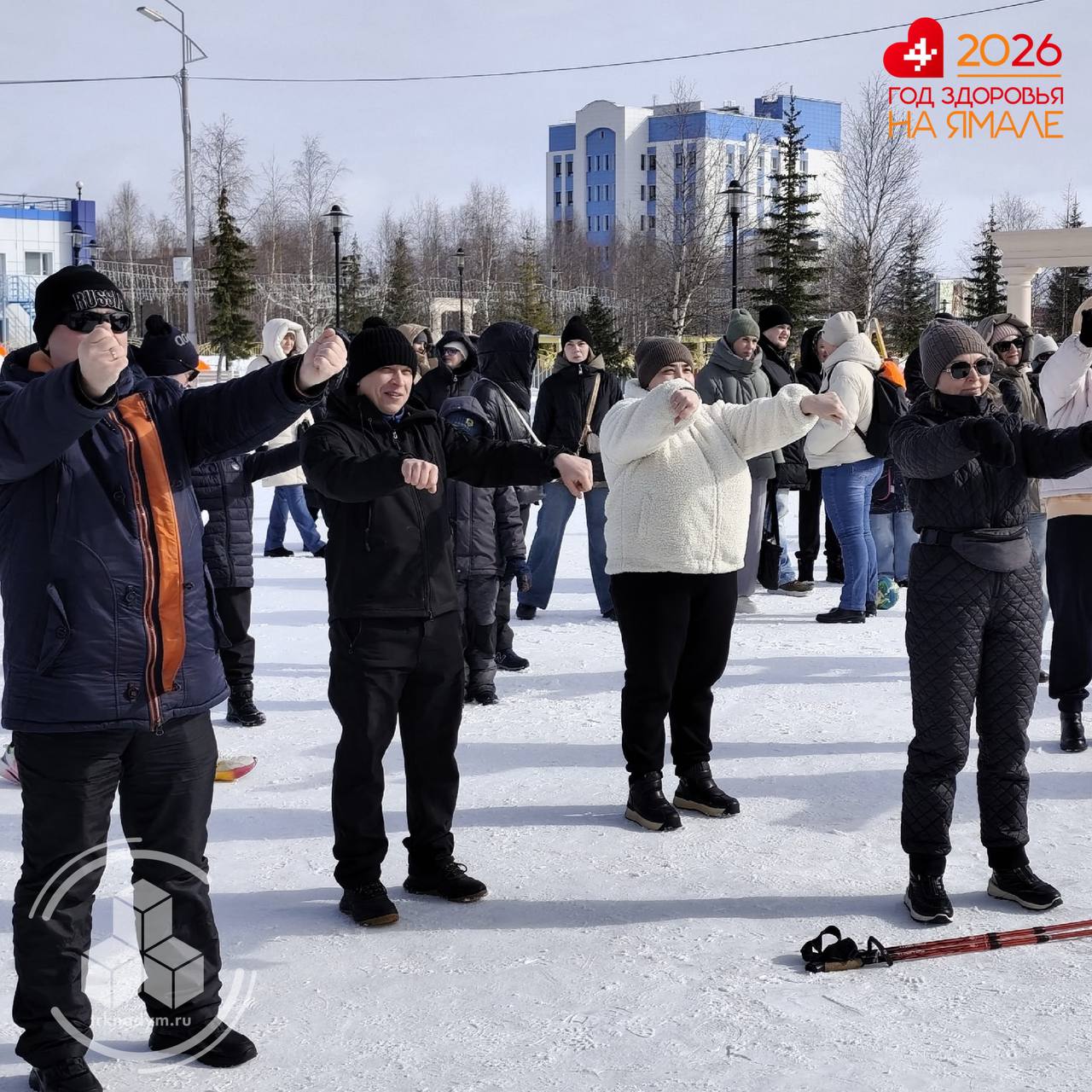 Надымчане и пангодинцы вышли на маршрут здоровья, присоединившись к международной акции «10 000 шагов к жизни» Надымчане и пангодинцы вышли на маршрут здоровья, присоединившись к международной акции «10 000 шагов к жизни»