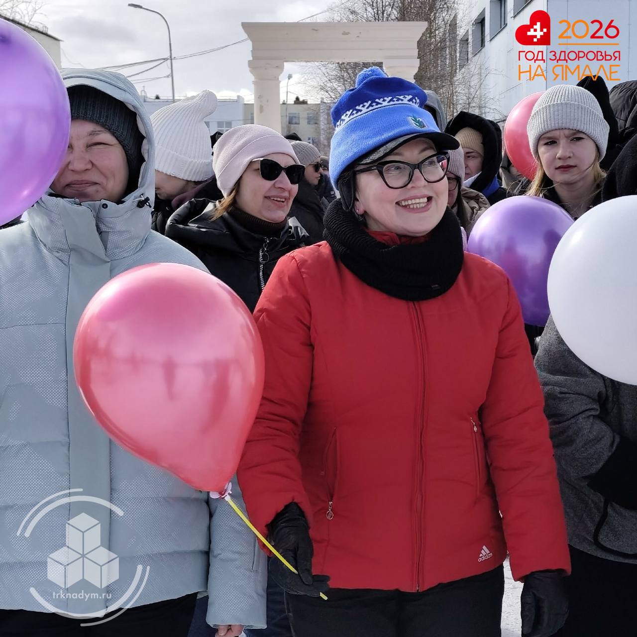 Надымчане и пангодинцы вышли на маршрут здоровья, присоединившись к международной акции «10 000 шагов к жизни» Надымчане и пангодинцы вышли на маршрут здоровья, присоединившись к международной акции «10 000 шагов к жизни»