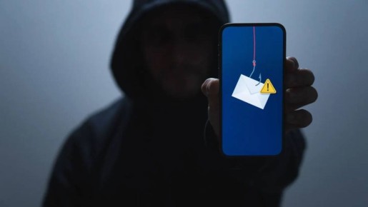 Аферисты лишили ямальца крупных сбережений