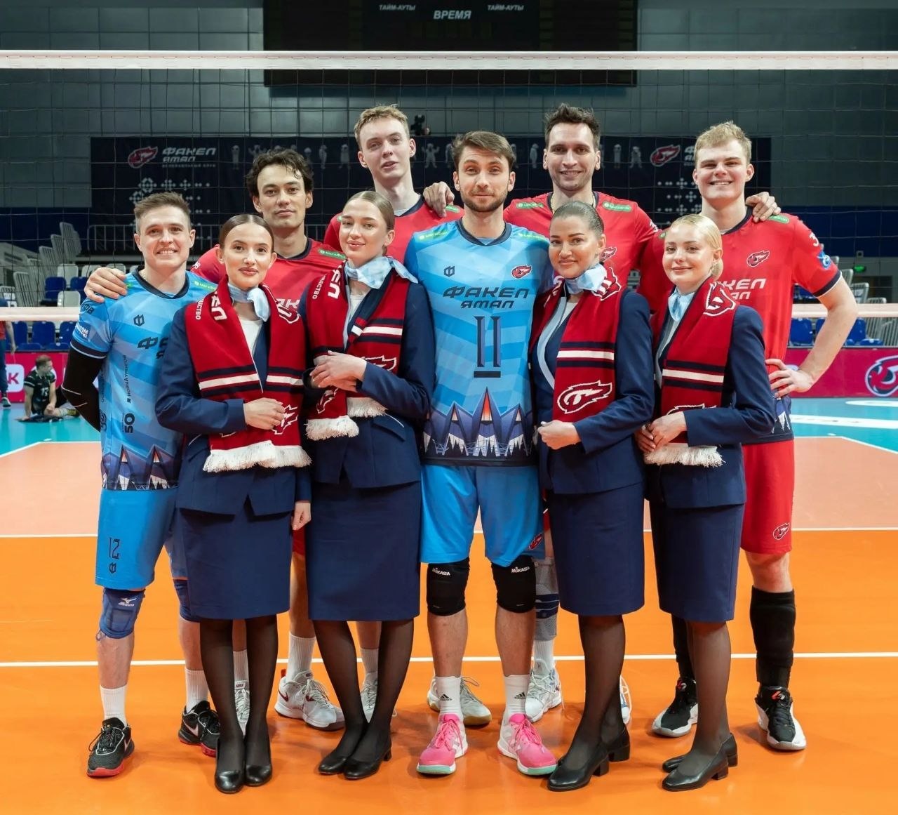 Надежные крылья региона: главная авиакомпания округа отмечает 29-летие Надежные крылья региона: главная авиакомпания округа отмечает 29-летие