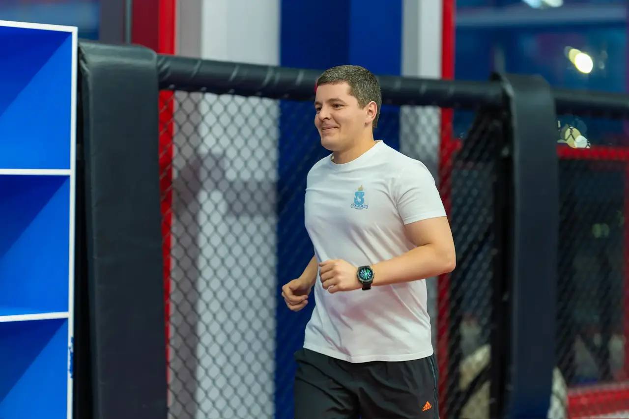 Дмитрий Артюхов: Всемирный день здоровья отметили тренировкой Дмитрий Артюхов: Всемирный день здоровья отметили тренировкой